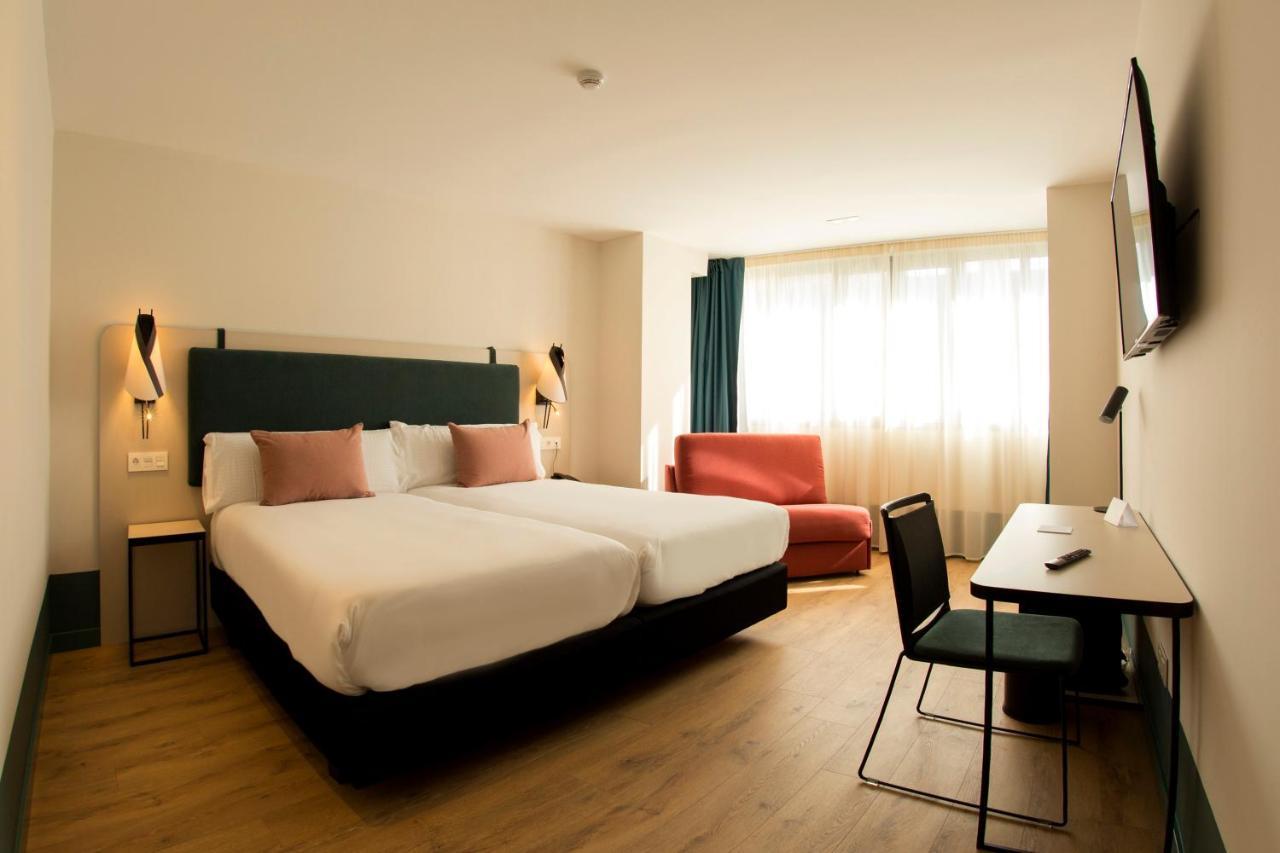Hotel Plaza De La Paz Haro Extérieur photo